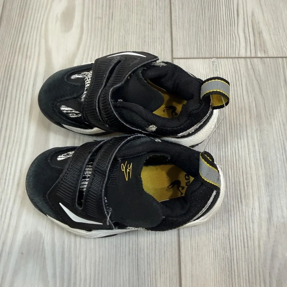 SHAQ‎ Raq Basketball Shoes Sneaker Black White Boys 6 Low Hook/Loop